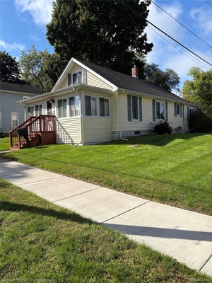 435 N OAK ST, FENTON, MI 48430 - Image 6a7ff6d83f18e0d09bdebe23d08f7e07/128109590