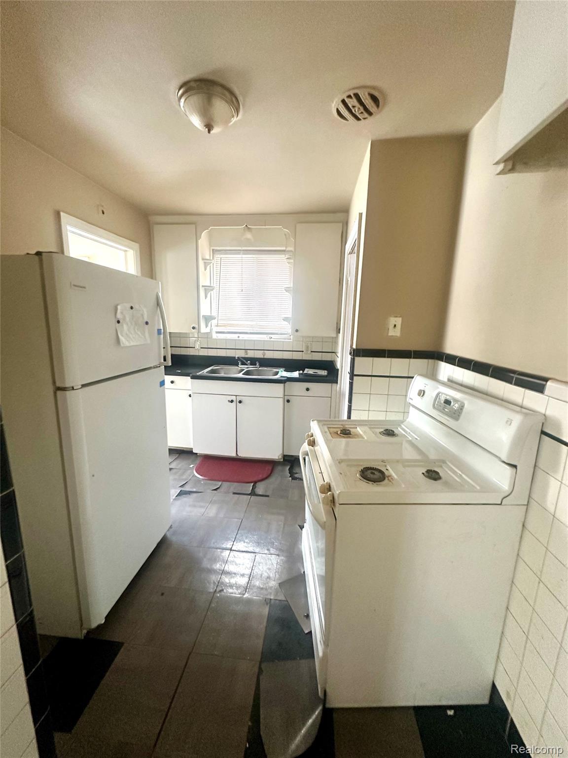 10696 Stratman Street