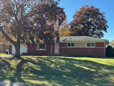 2927 Huntington Park Drive Waterford Charter Township MI 48329