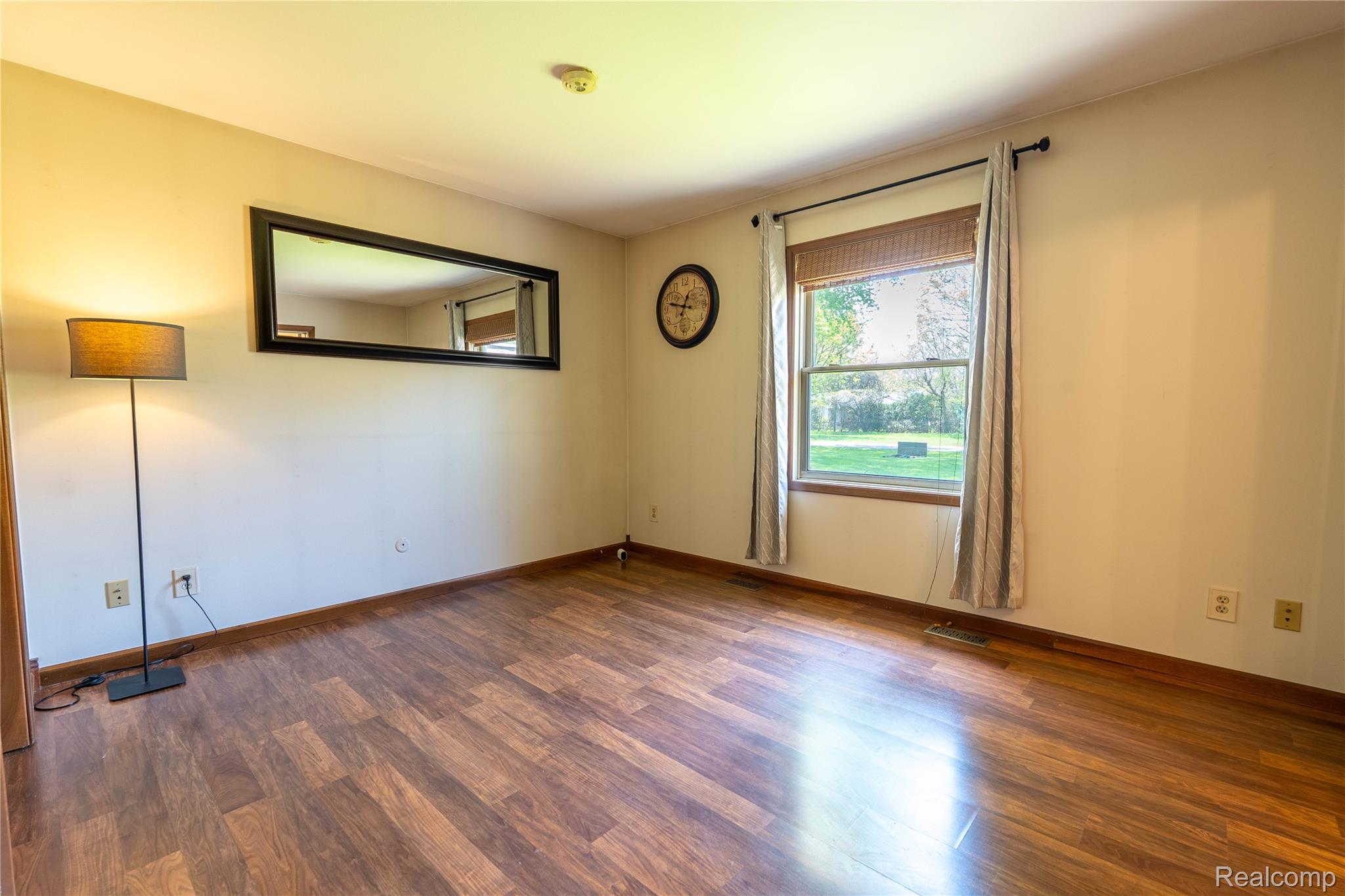 Frenchtown Township, Michigan 48162, United States, 3 Bedrooms Bedrooms, ,2 BathroomsBathrooms,Residential,Pending,158493