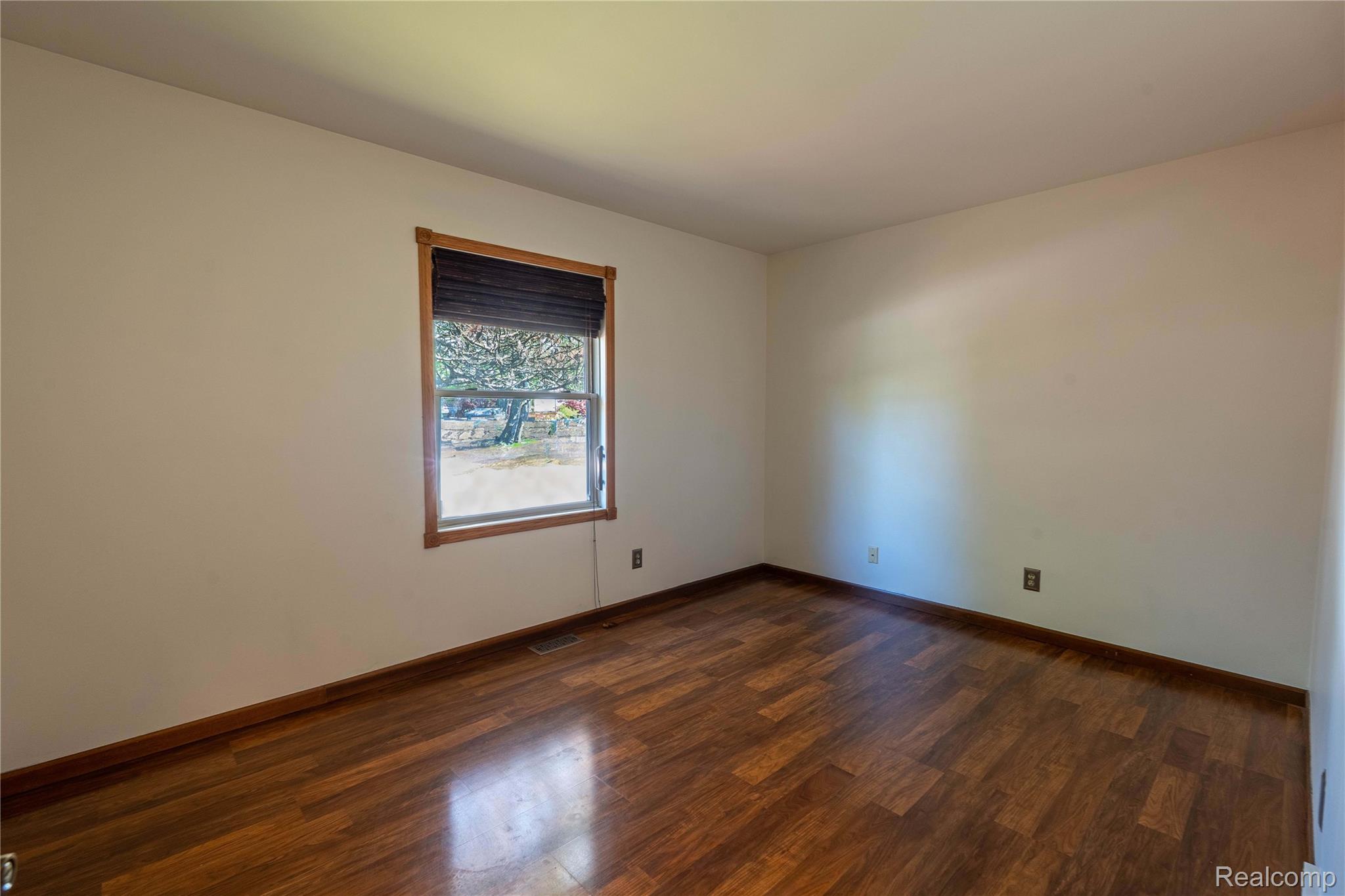 Frenchtown Township, Michigan 48162, United States, 3 Bedrooms Bedrooms, ,2 BathroomsBathrooms,Residential,Pending,158493