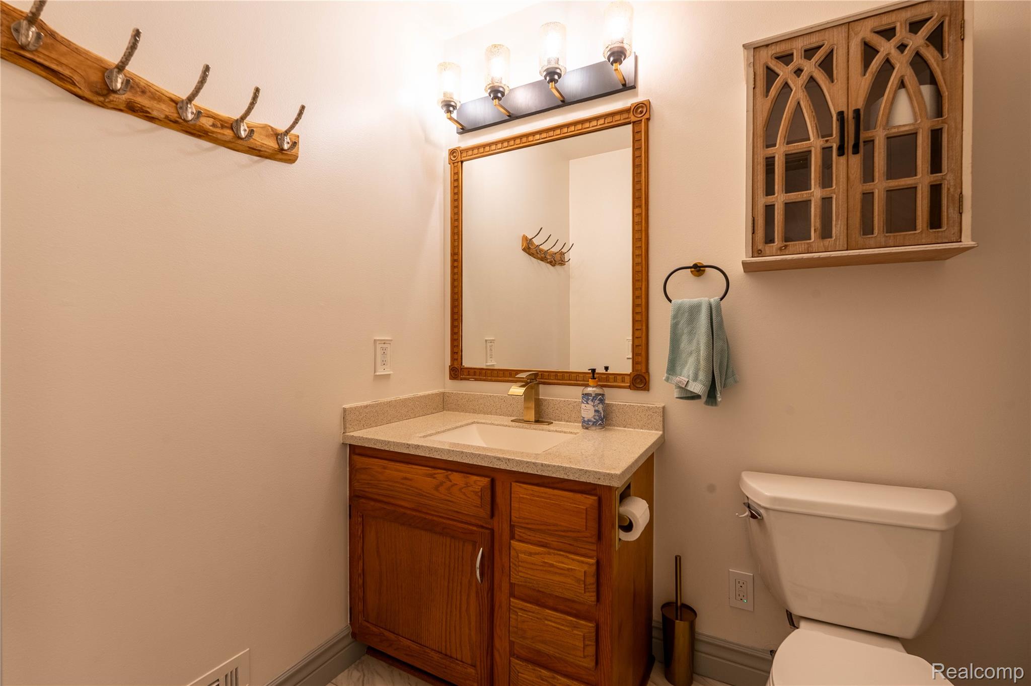 Frenchtown Township, Michigan 48162, United States, 3 Bedrooms Bedrooms, ,2 BathroomsBathrooms,Residential,Pending,158493