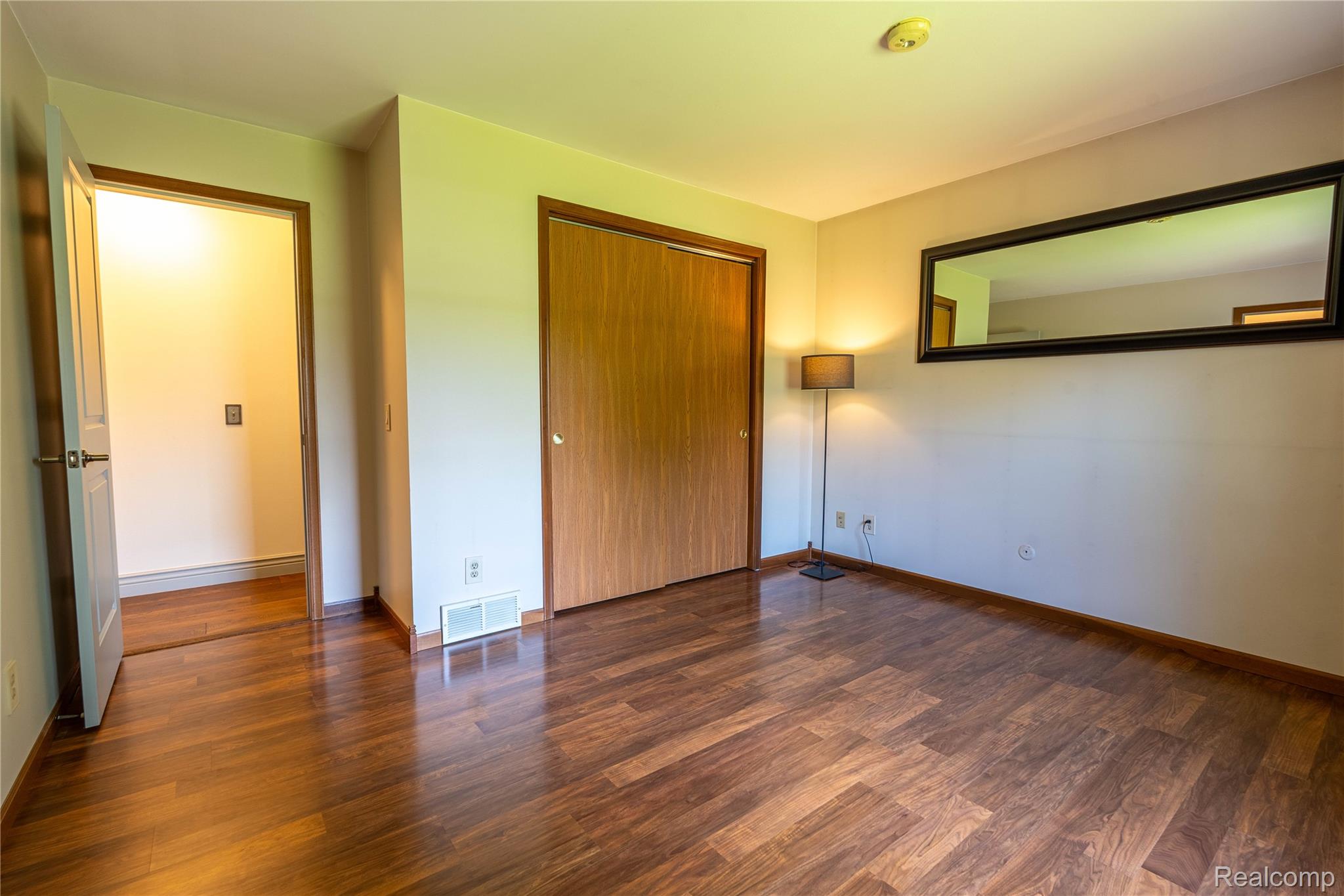 Frenchtown Township, Michigan 48162, United States, 3 Bedrooms Bedrooms, ,2 BathroomsBathrooms,Residential,Pending,158493