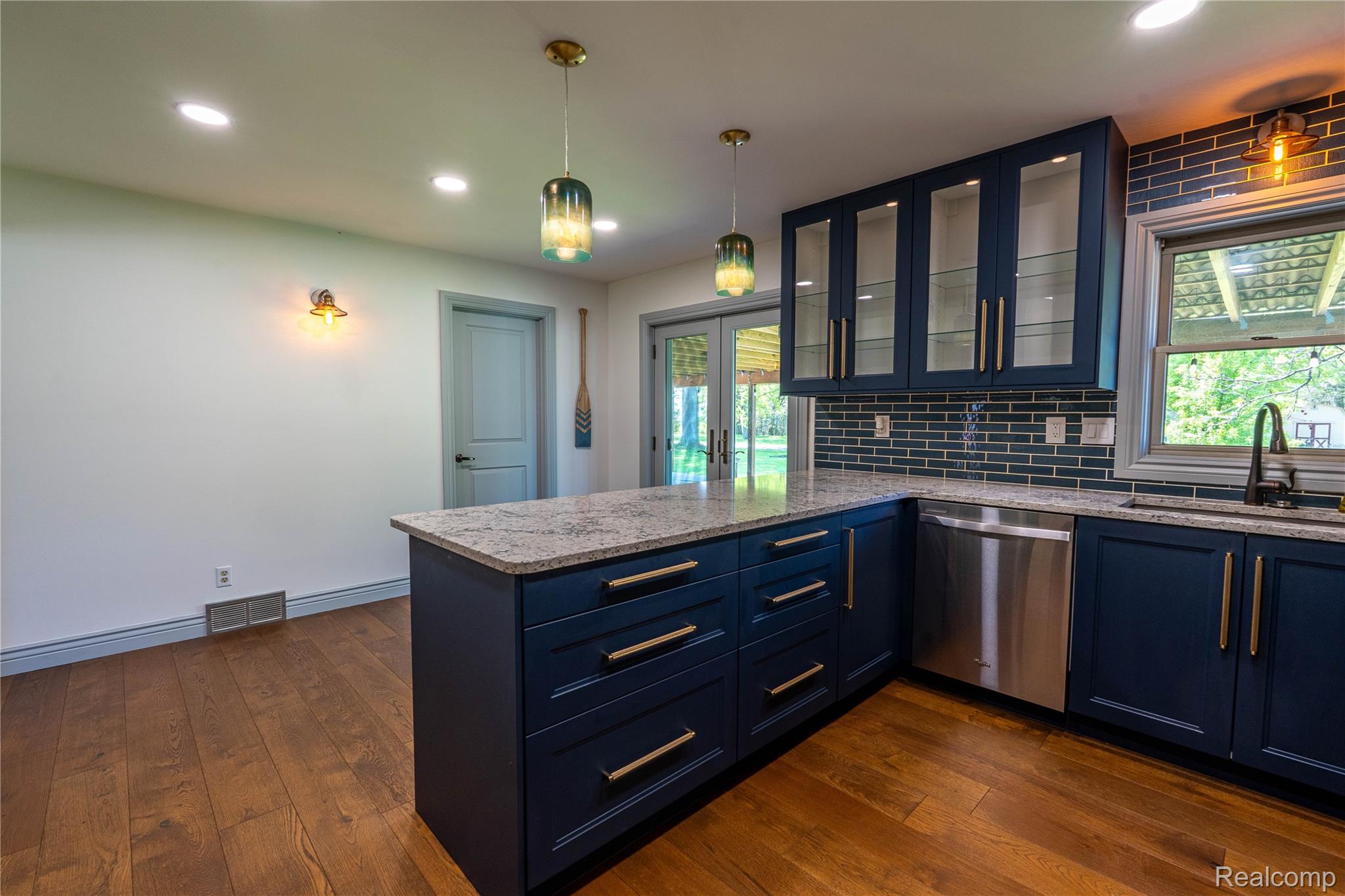 Frenchtown Township, Michigan 48162, United States, 3 Bedrooms Bedrooms, ,2 BathroomsBathrooms,Residential,Pending,158493