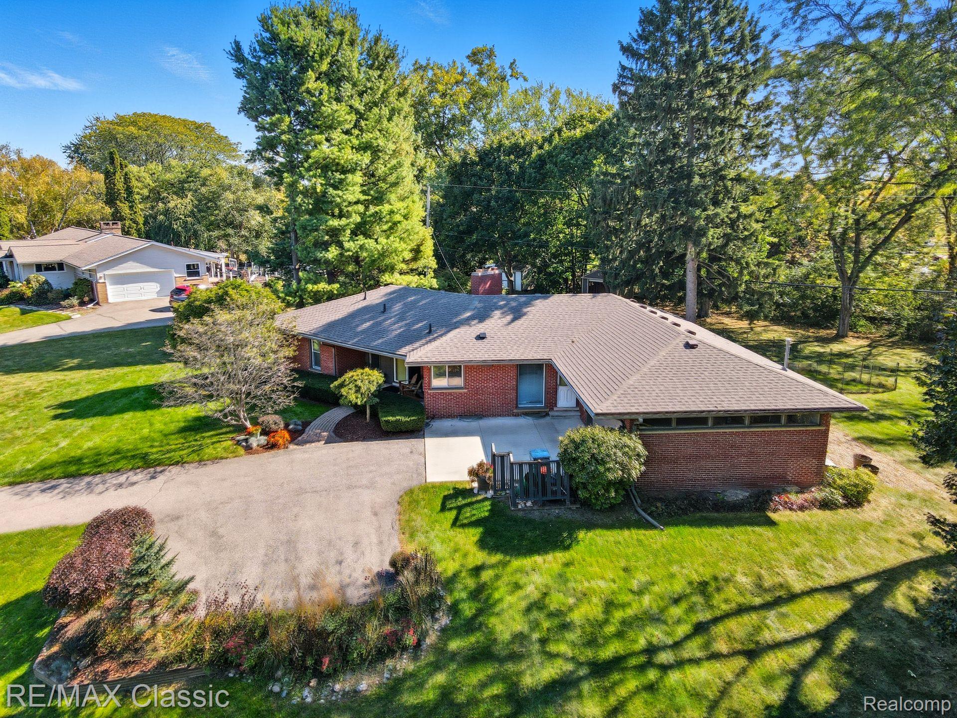 11809 Amherst Court