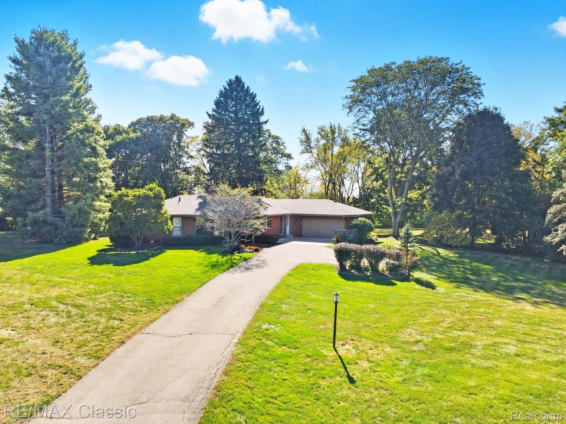 11809 Amherst Court
