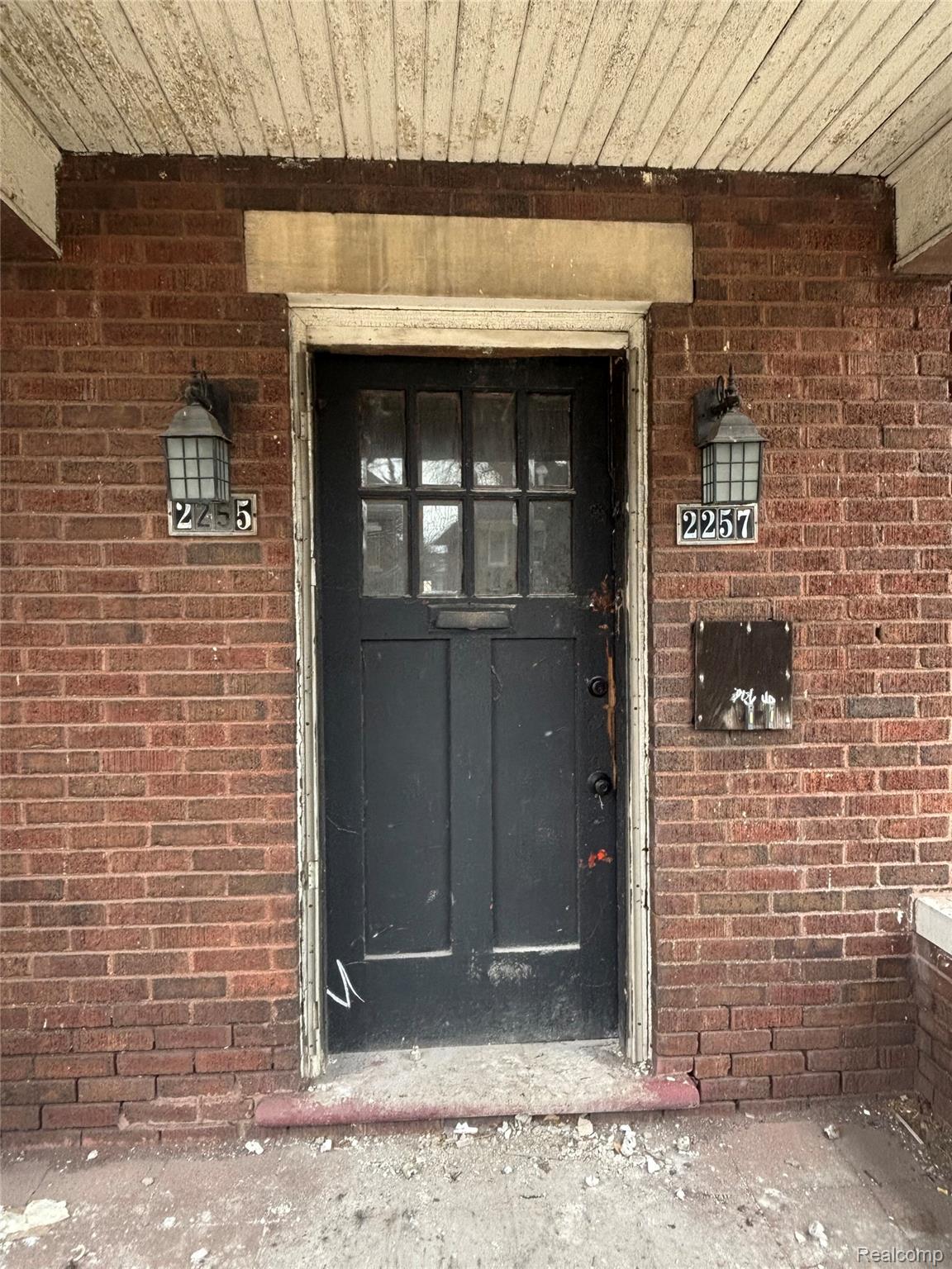 2255 Clairmount Street