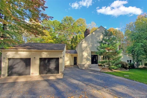 Photo for 950 E Romeo Road