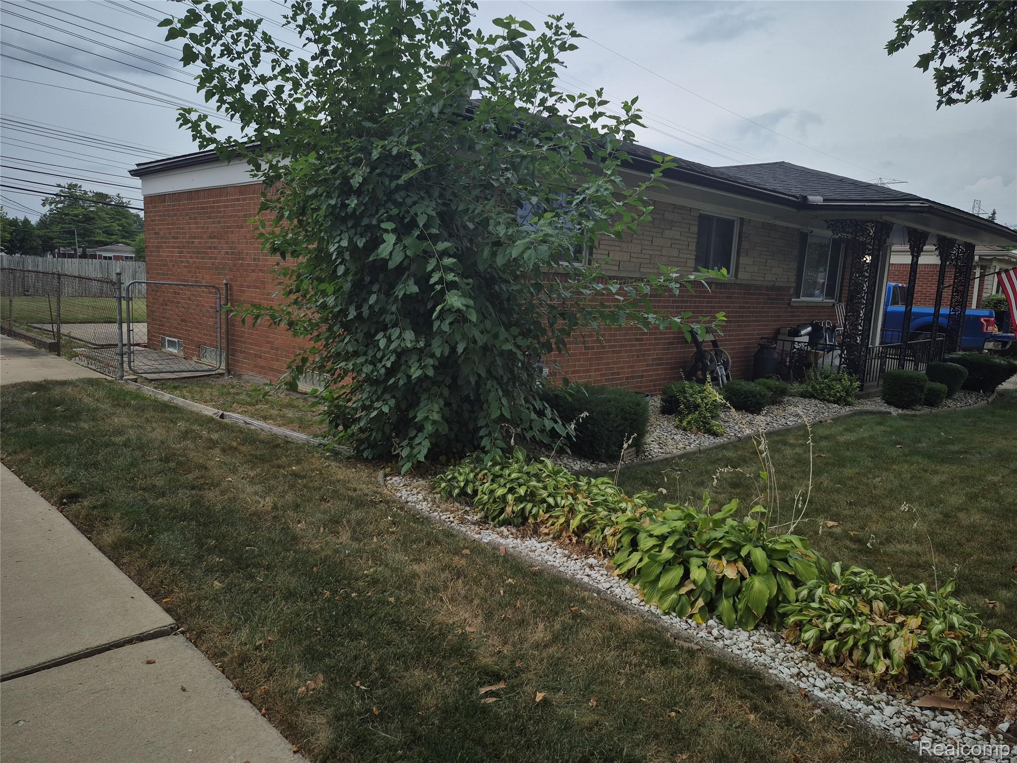 30541 Iroquois Drive