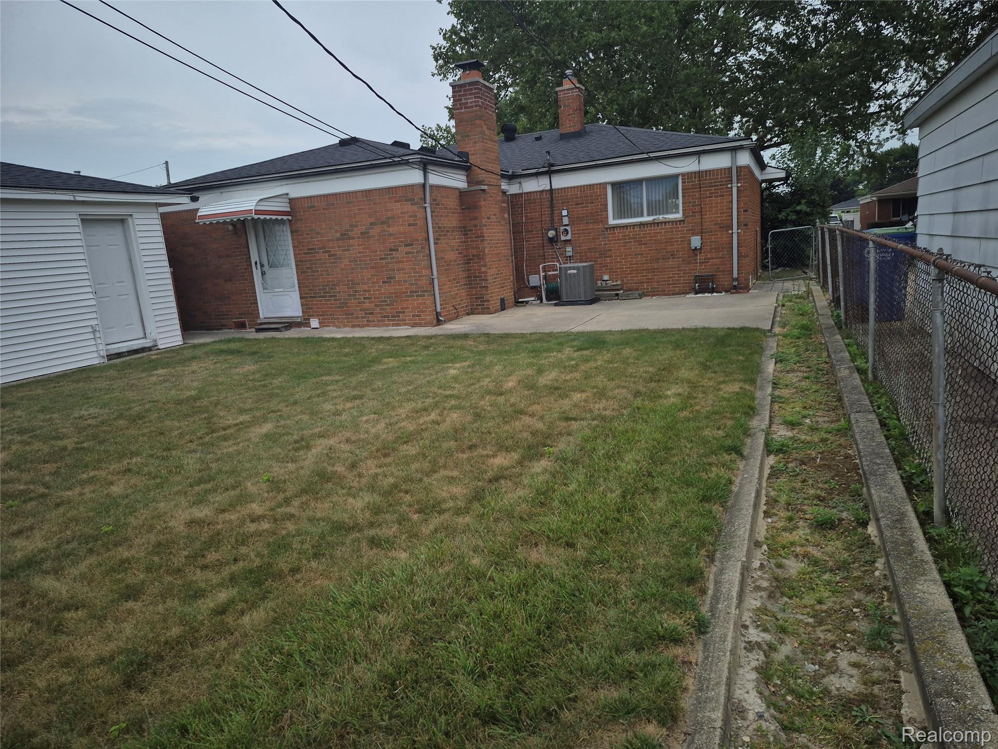 30541 Iroquois Drive