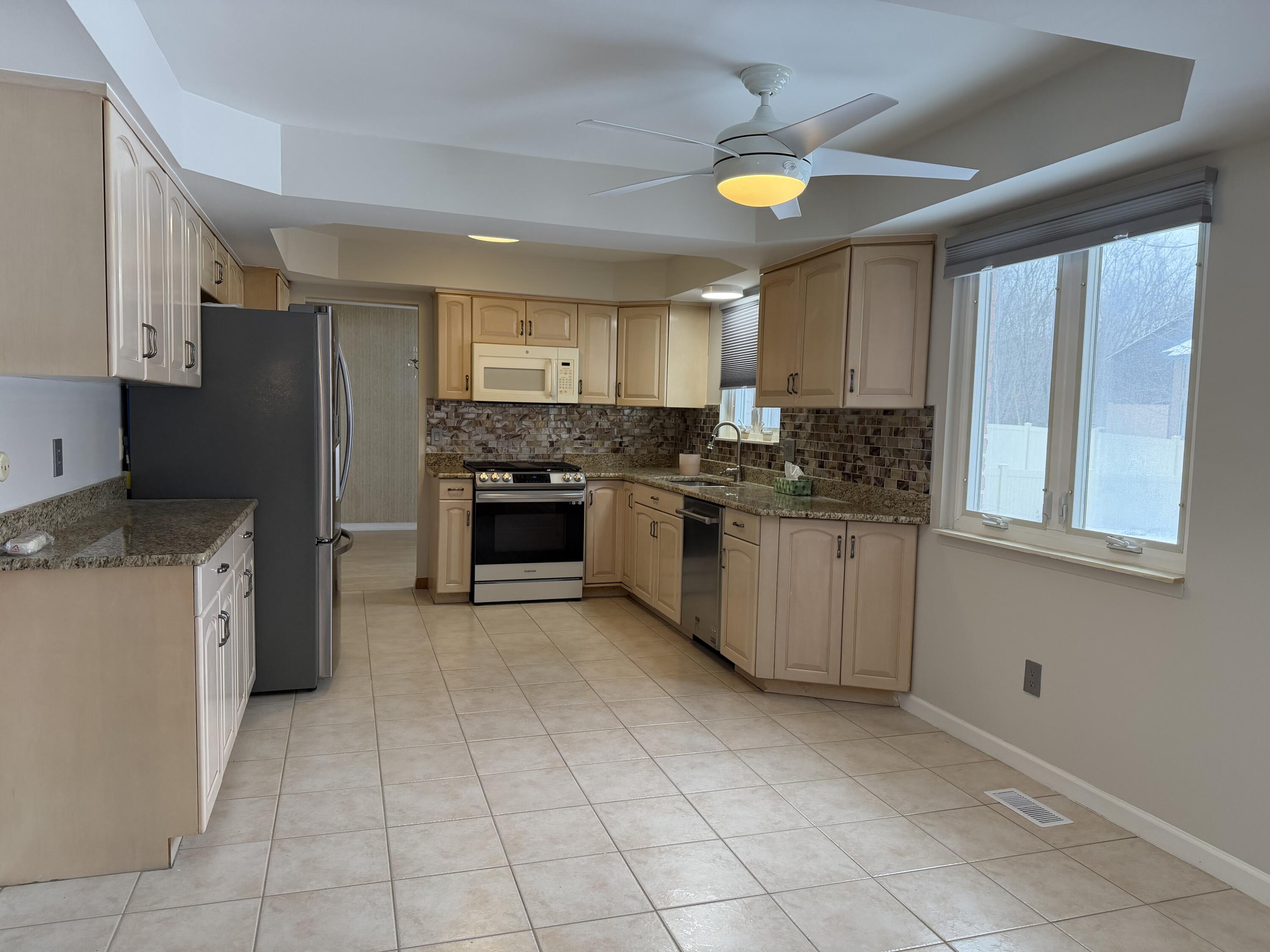 3550 Kings Point Drive