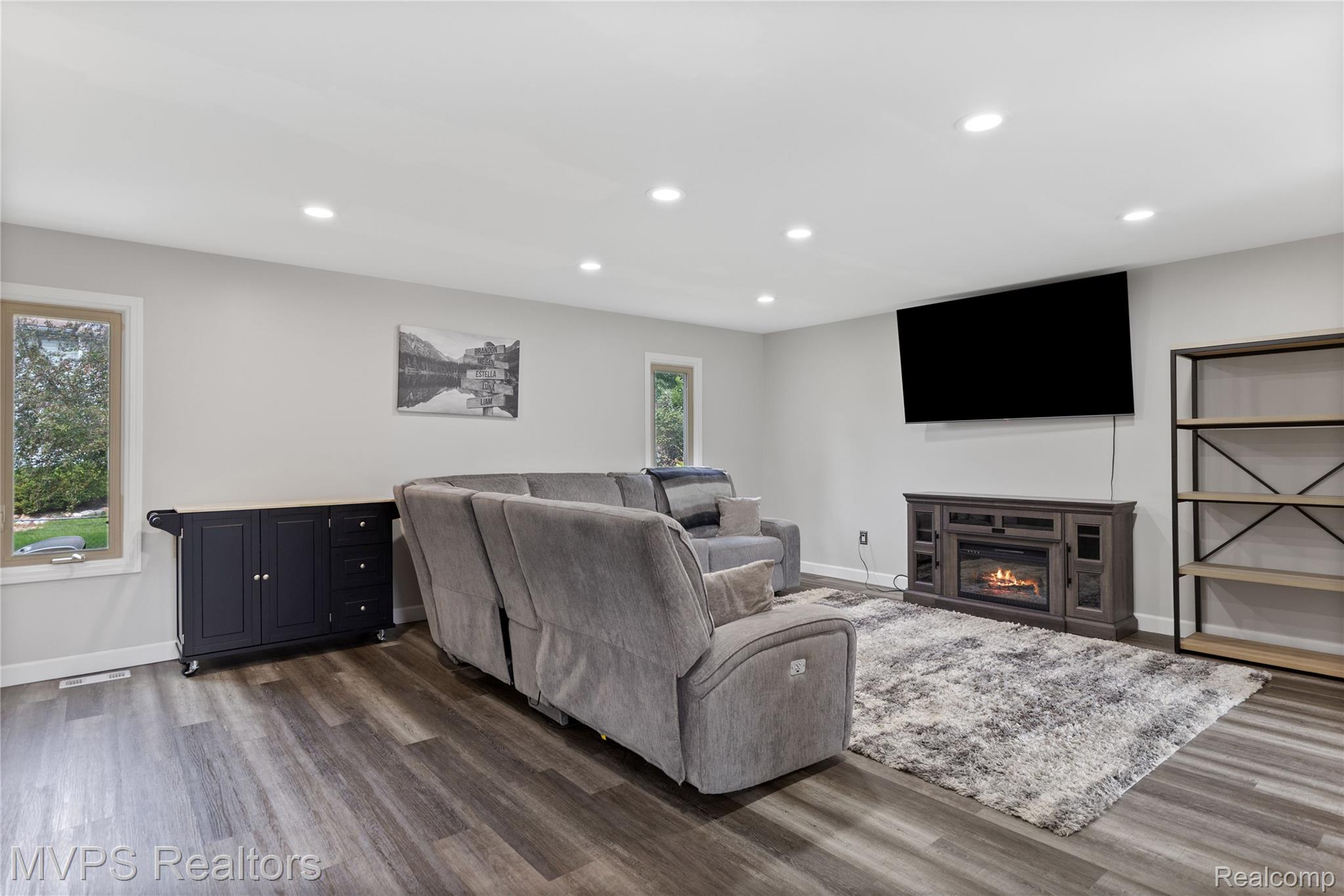 35707 Burton Court