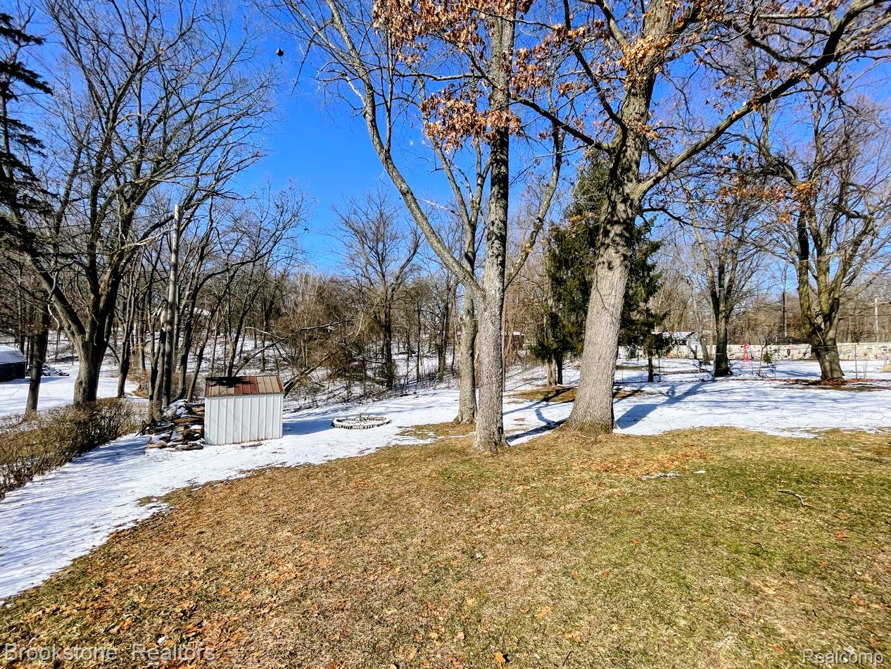 4354 Grass Lake Road