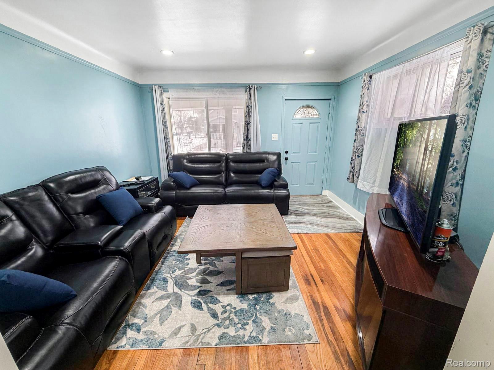 8805 Whitlock Avenue