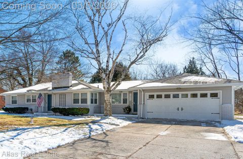 1032 Kennebec Road Grand Blanc City MI 48439