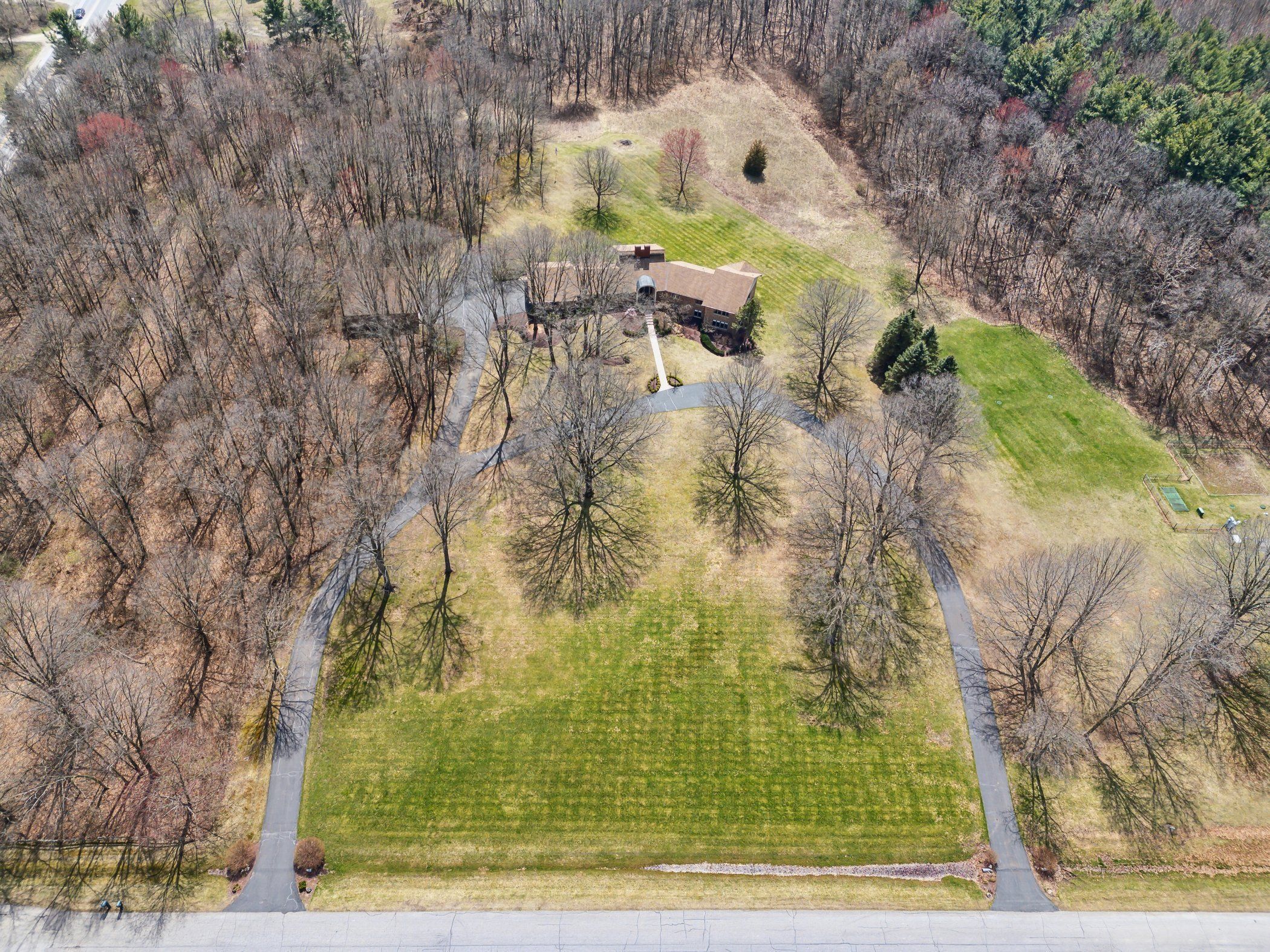 10056 APPLEGATE Lane