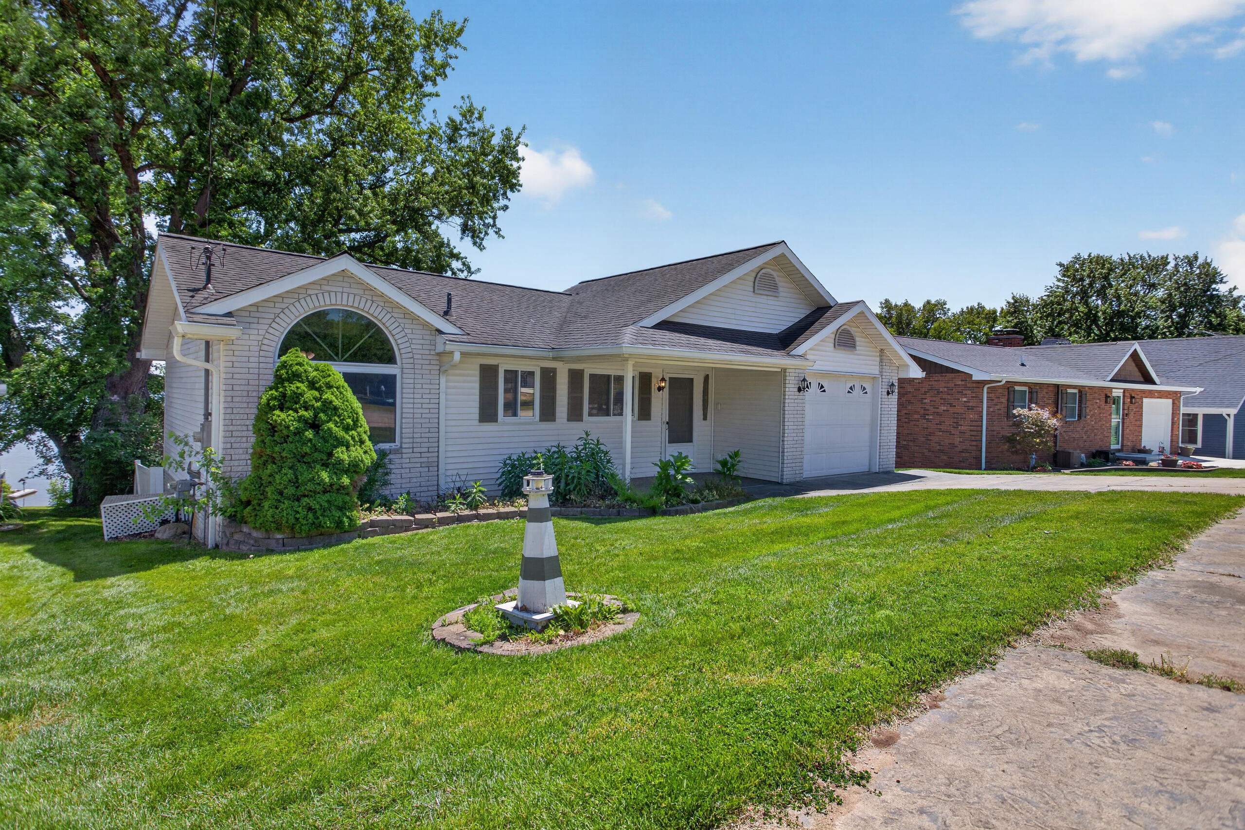11939 Greenbriar Drive