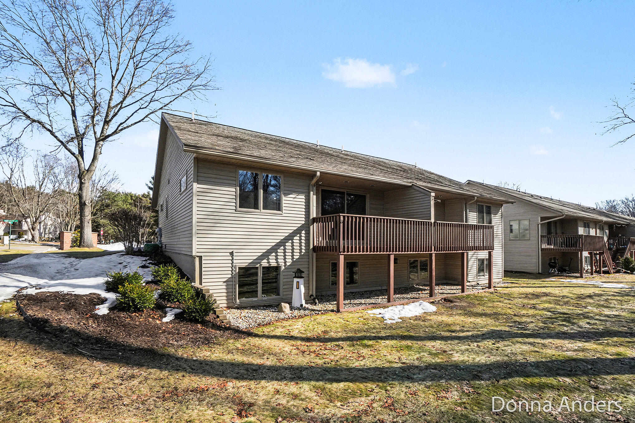 17595 Park Place Circle