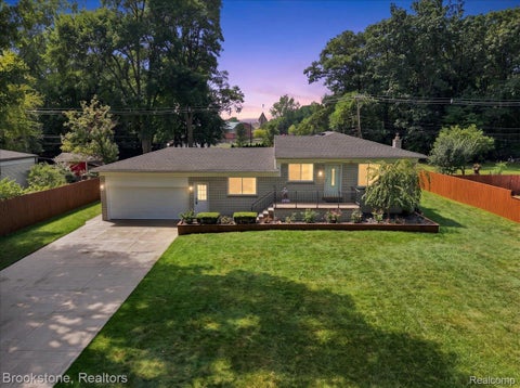 Photo of 2494 Frankson Avenue, Rochester Hills City, MI 48307 (MLS # 20261066595)