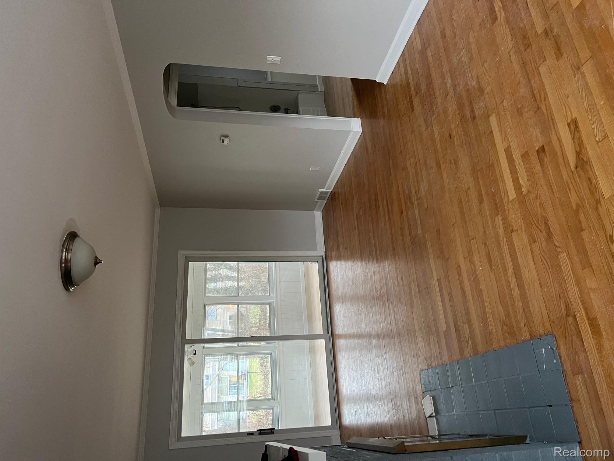 1275 University Avenue