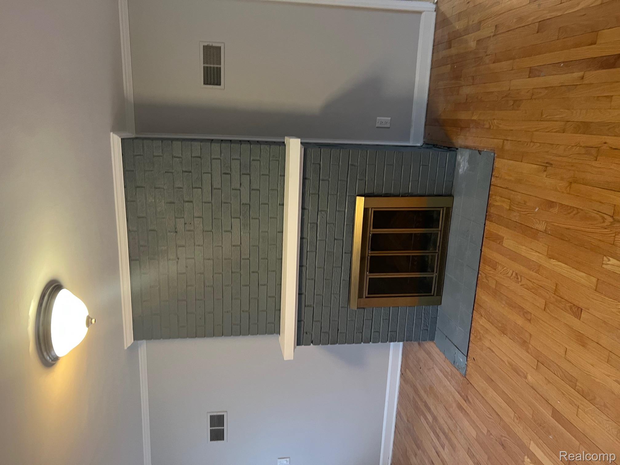 1275 University Avenue