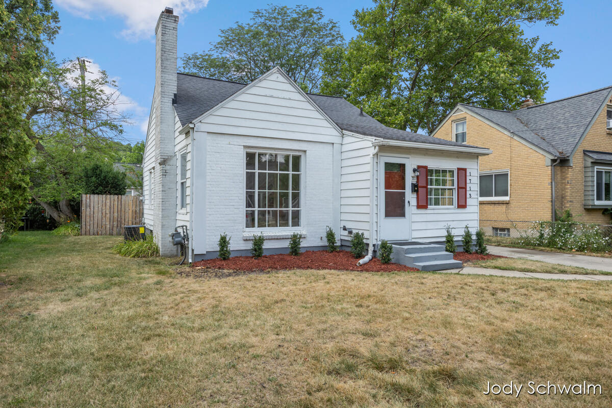 1713 Widdicomb Avenue NW