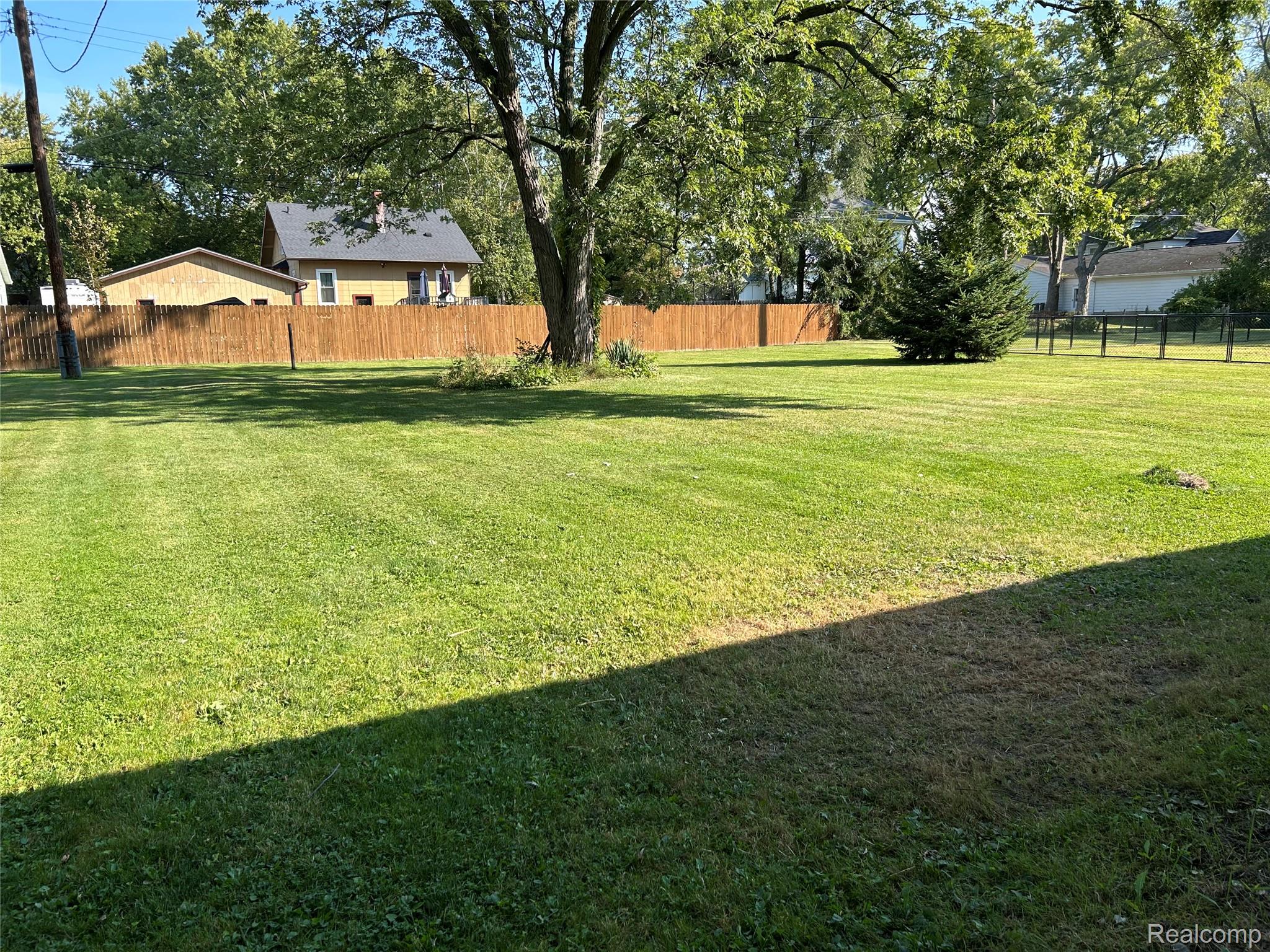 5060 Armstrong Avenue