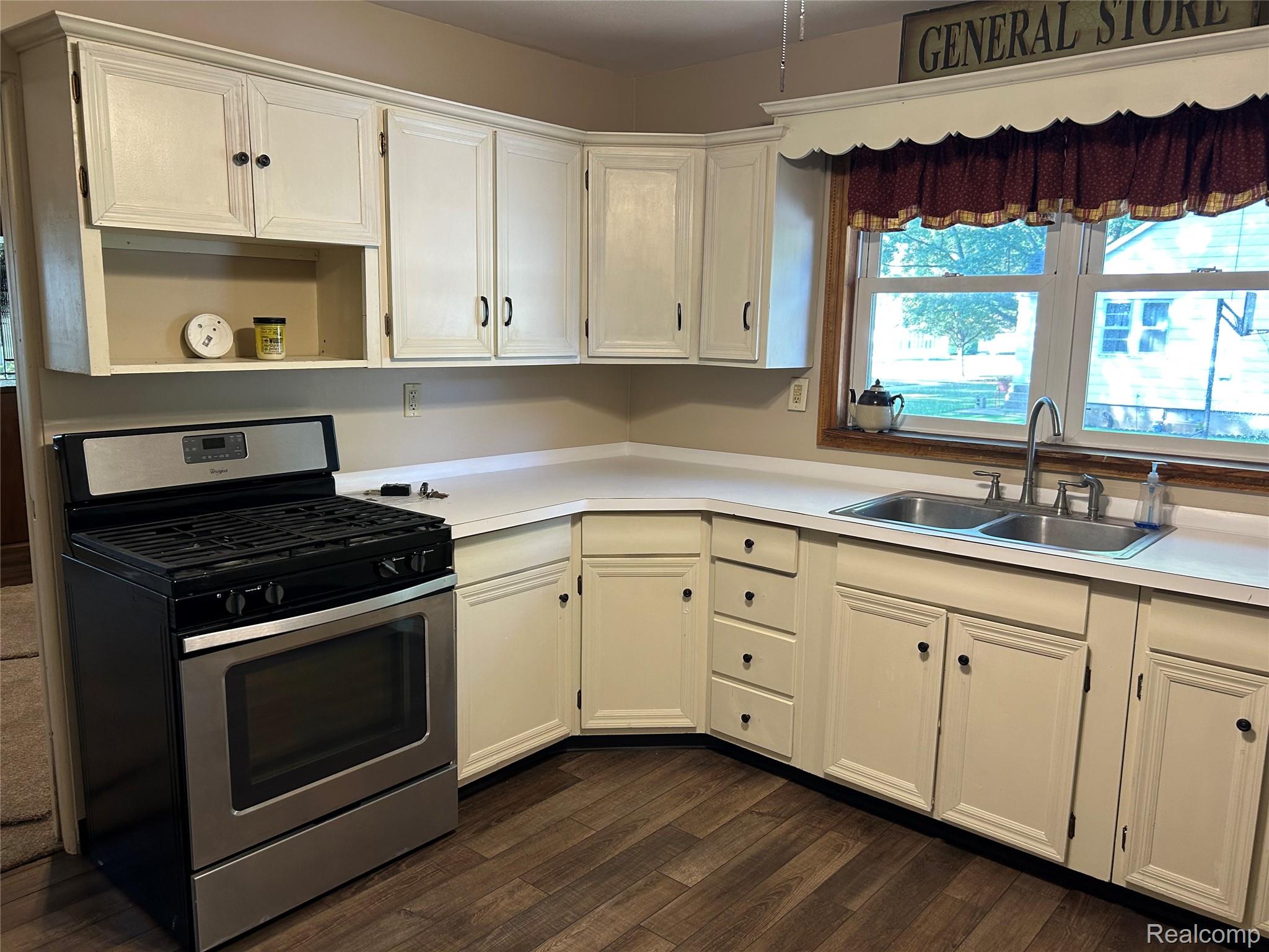 5060 Armstrong Avenue