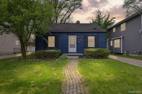 3625 Ellwood Avenue Berkley City MI 48072