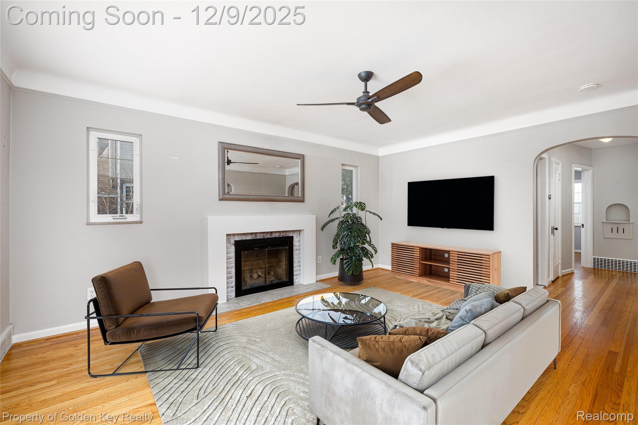 298 W Saratoga Street