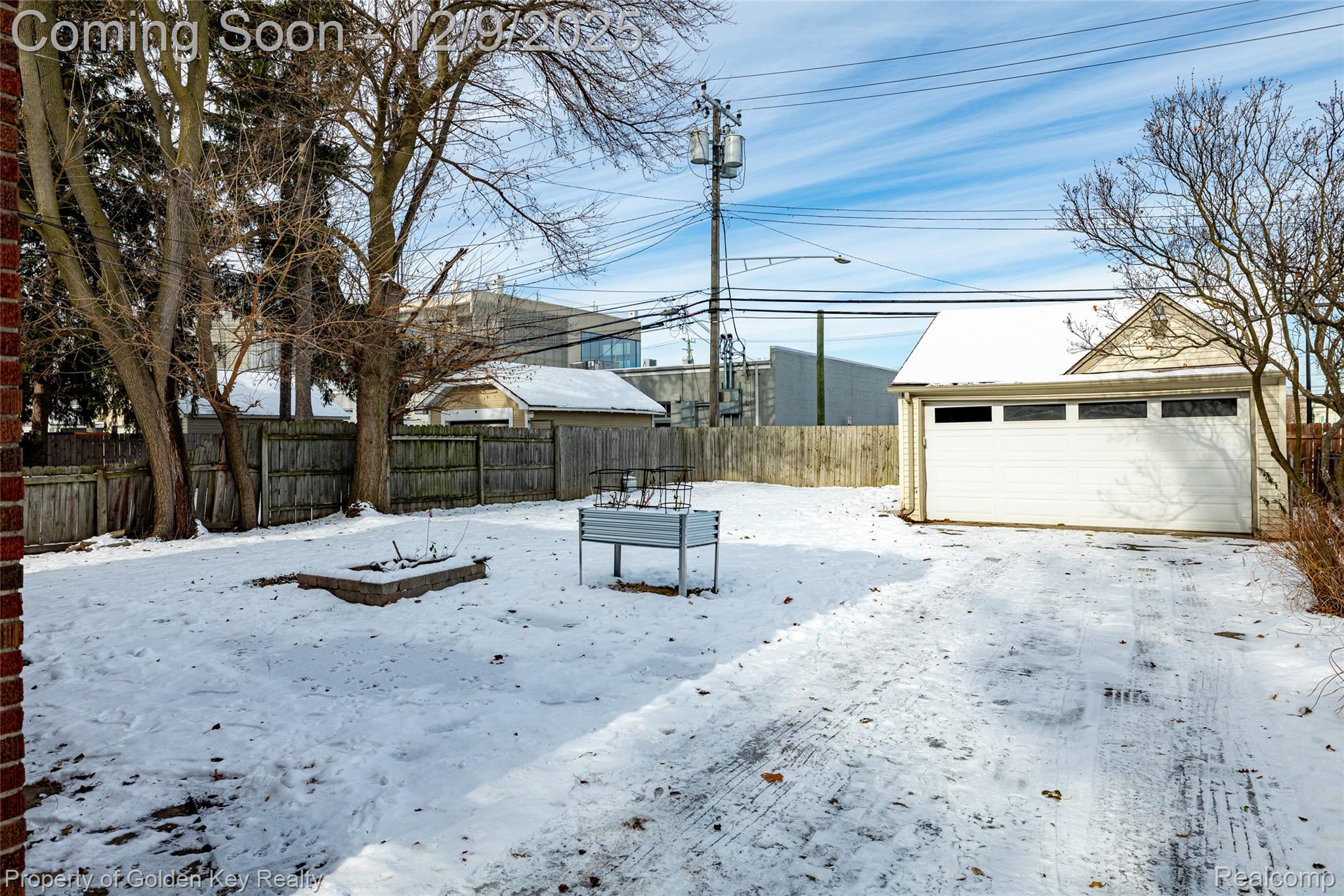 298 W Saratoga Street