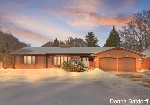 1725 Millbank Street SE Grand Rapids City MI 49508