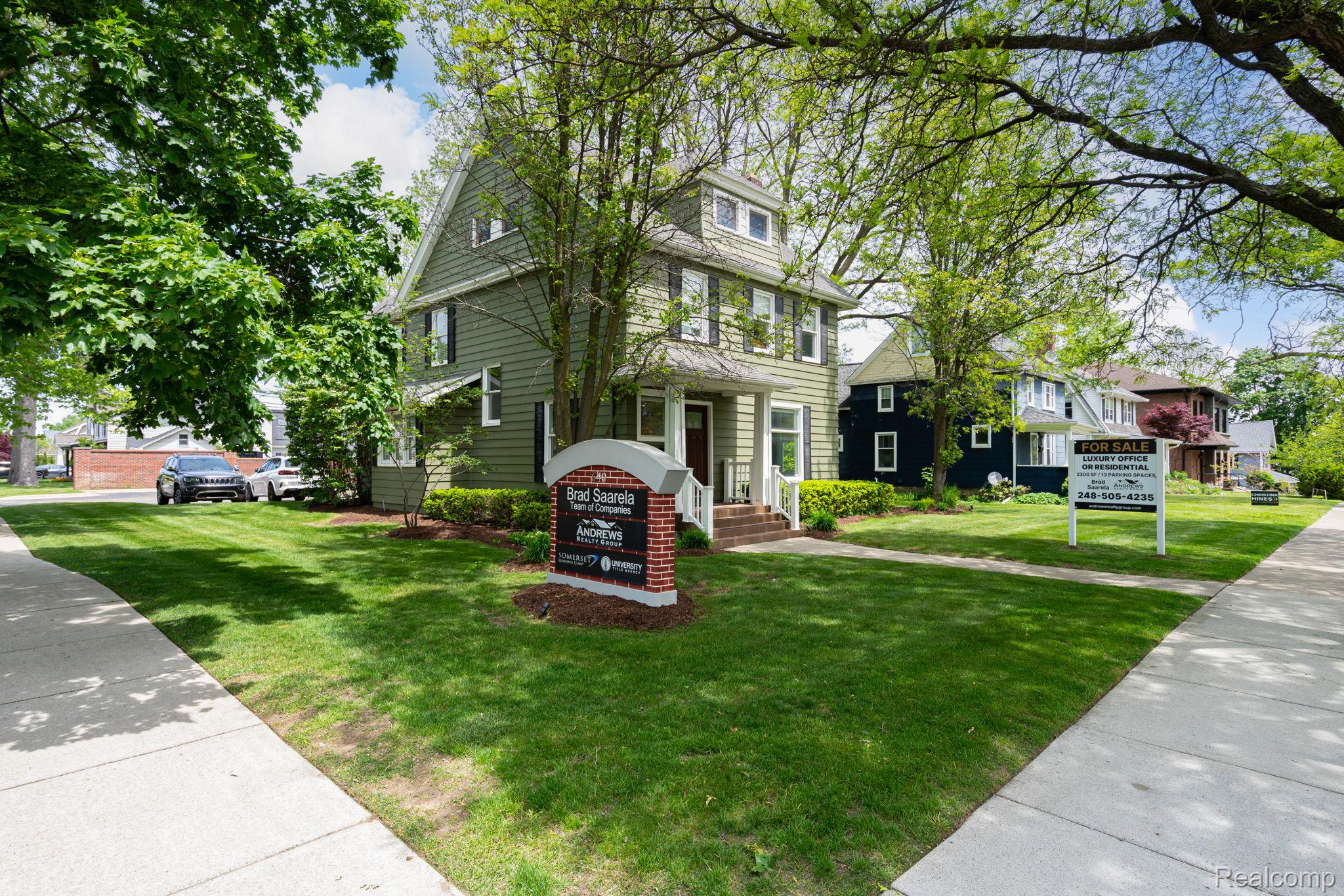 640 W University Drive