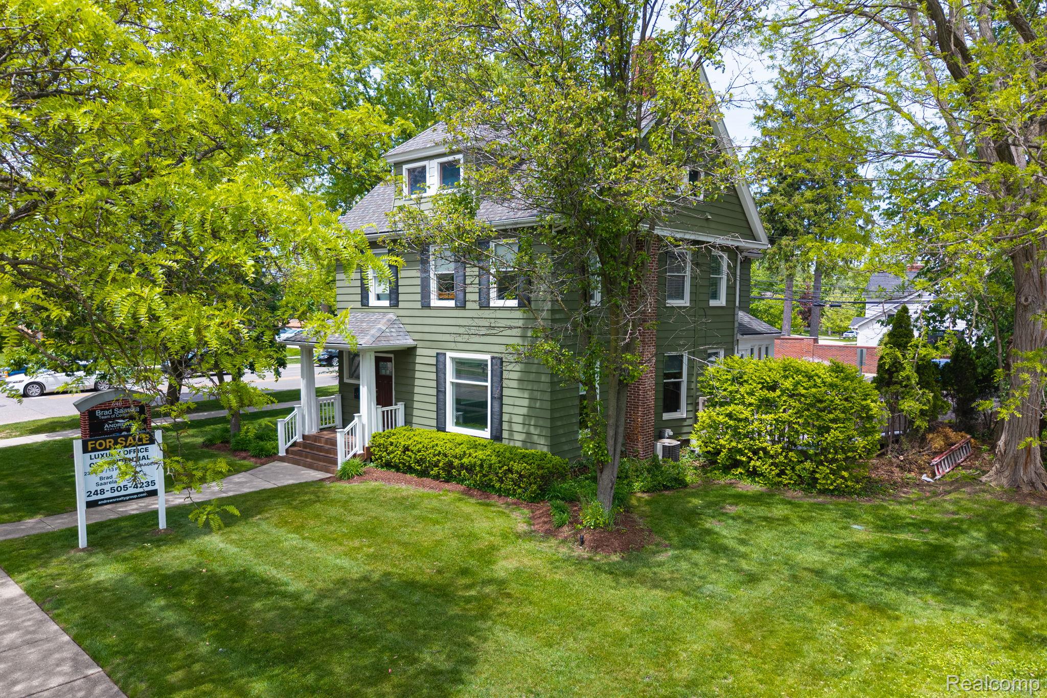 640 W University Drive