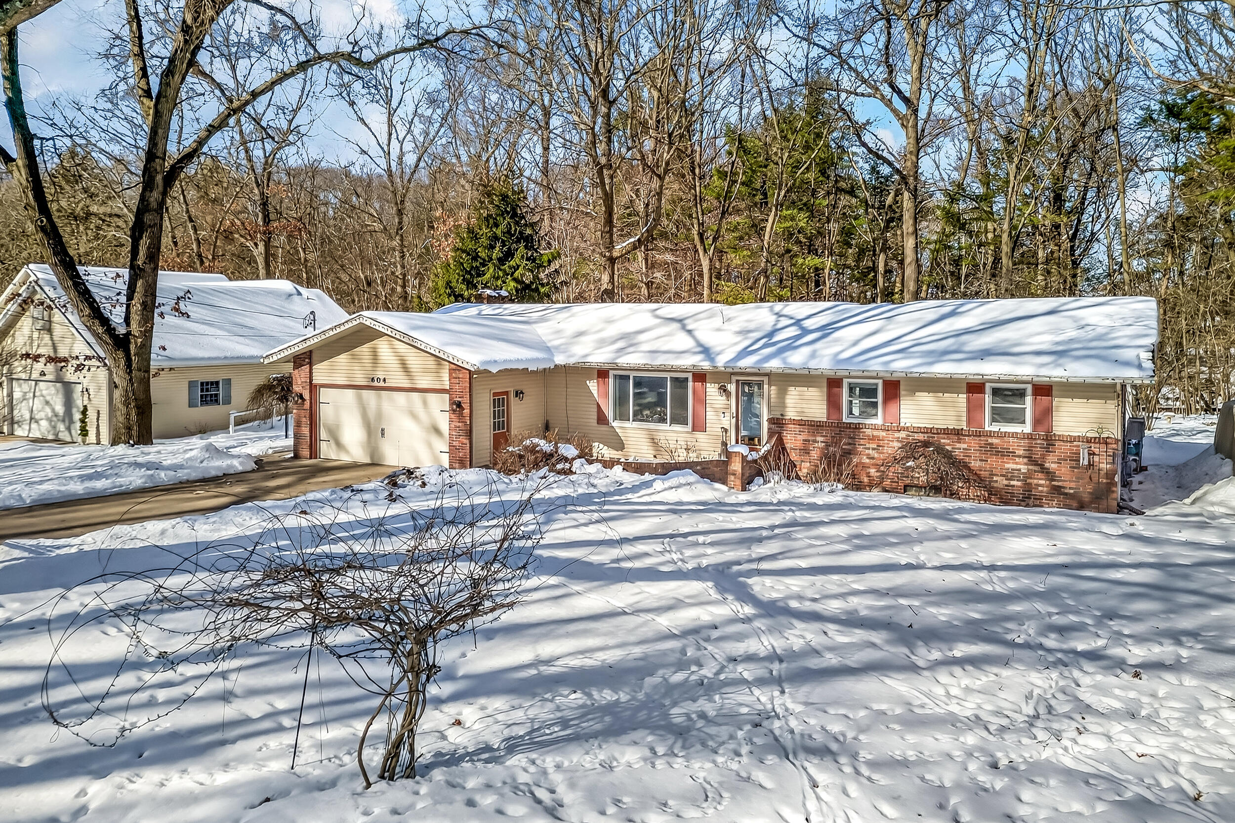604 E Muskegon Avenue