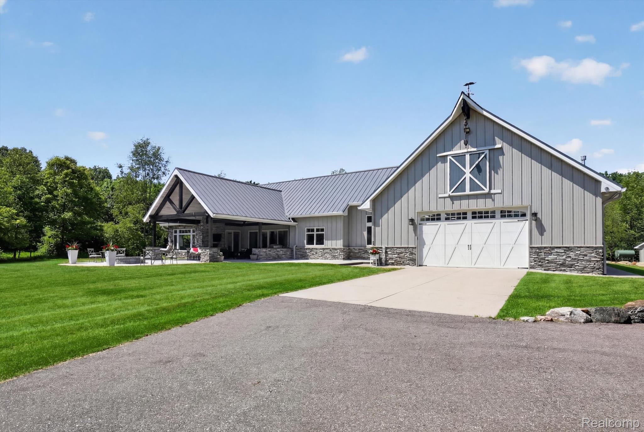 10500 W Grand River Road