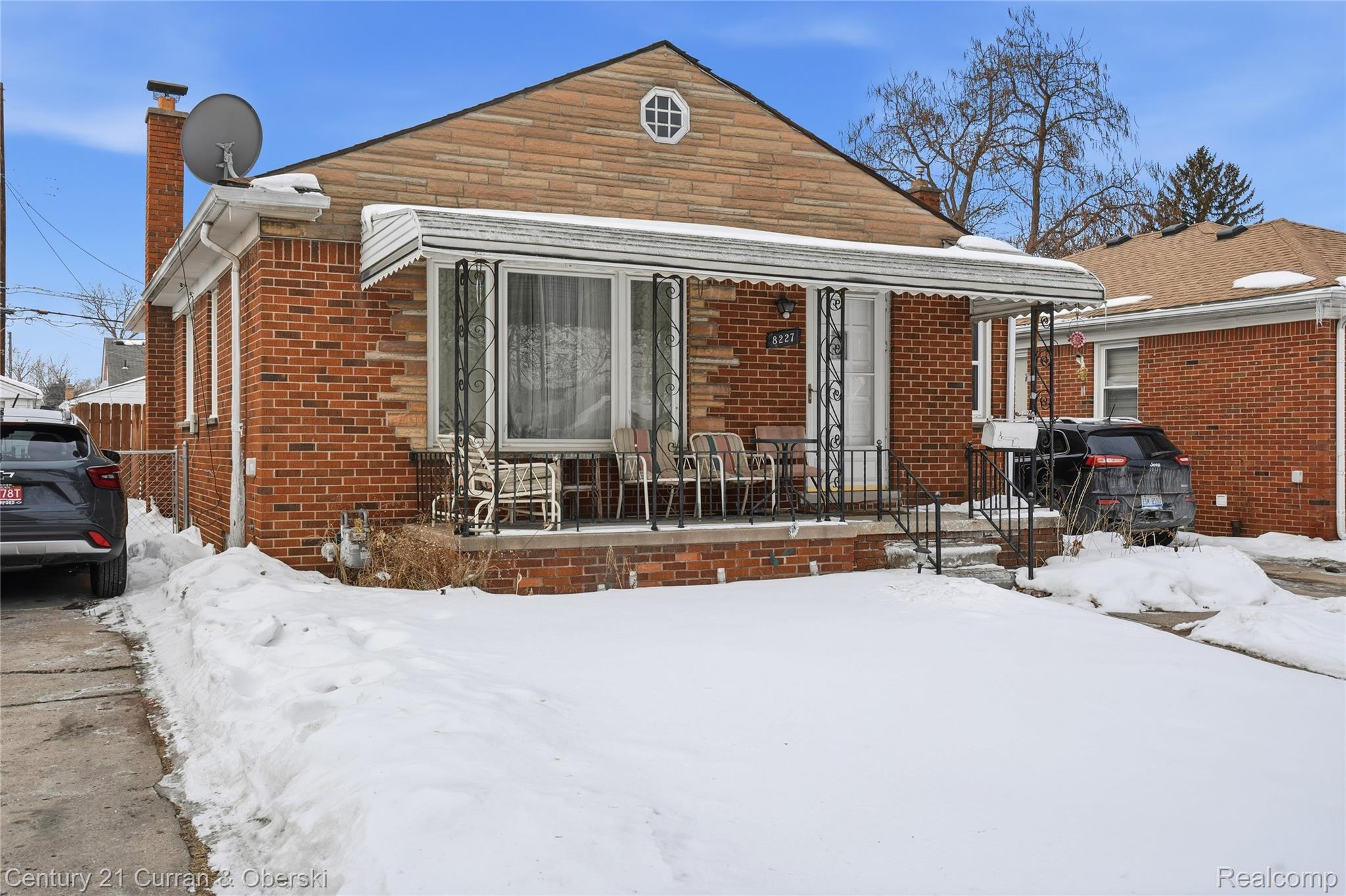 8227 Riverview Street