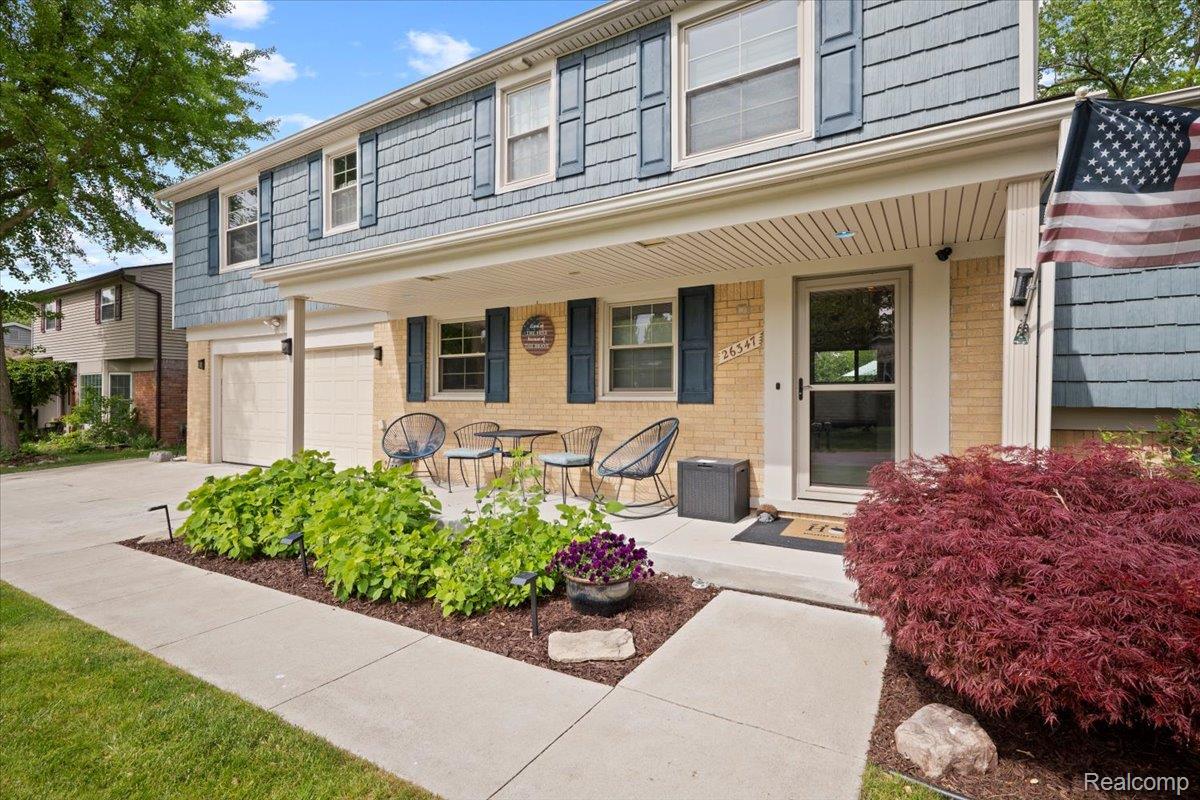 Farmington Hills City, Michigan 48334, United States, 4 Bedrooms Bedrooms, ,3 BathroomsBathrooms,Residential,Pending,139892