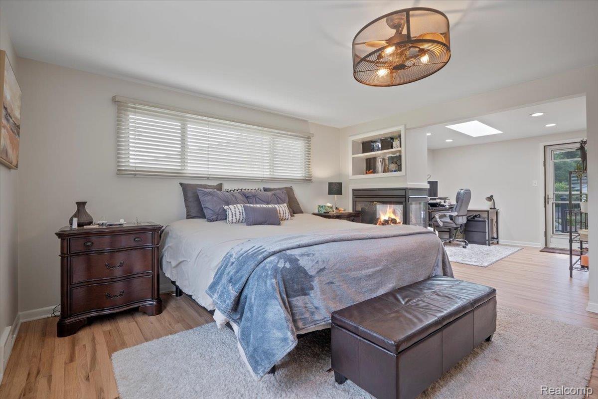 Farmington Hills City, Michigan 48334, United States, 4 Bedrooms Bedrooms, ,3 BathroomsBathrooms,Residential,Pending,139892