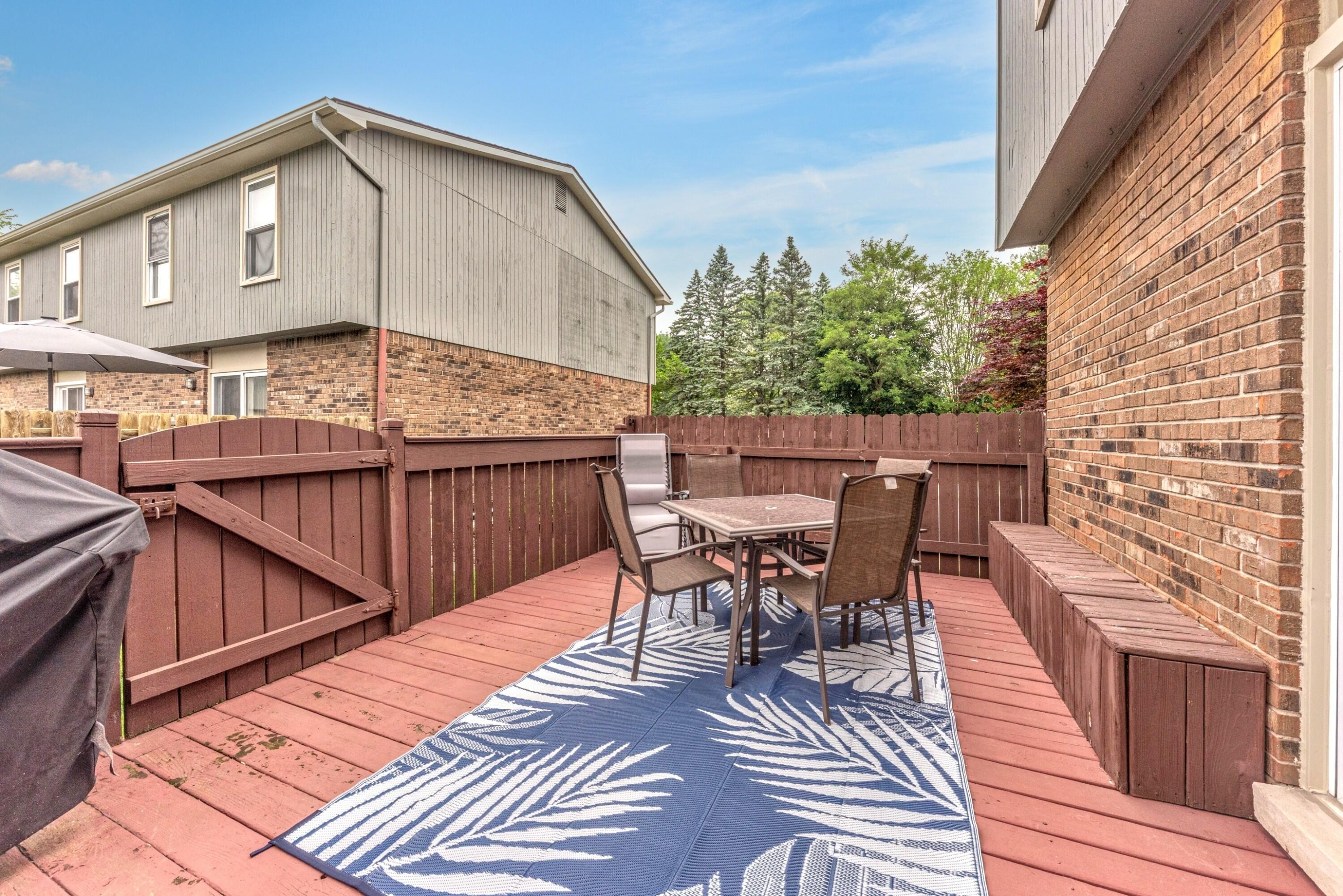 386 Hartman Lane