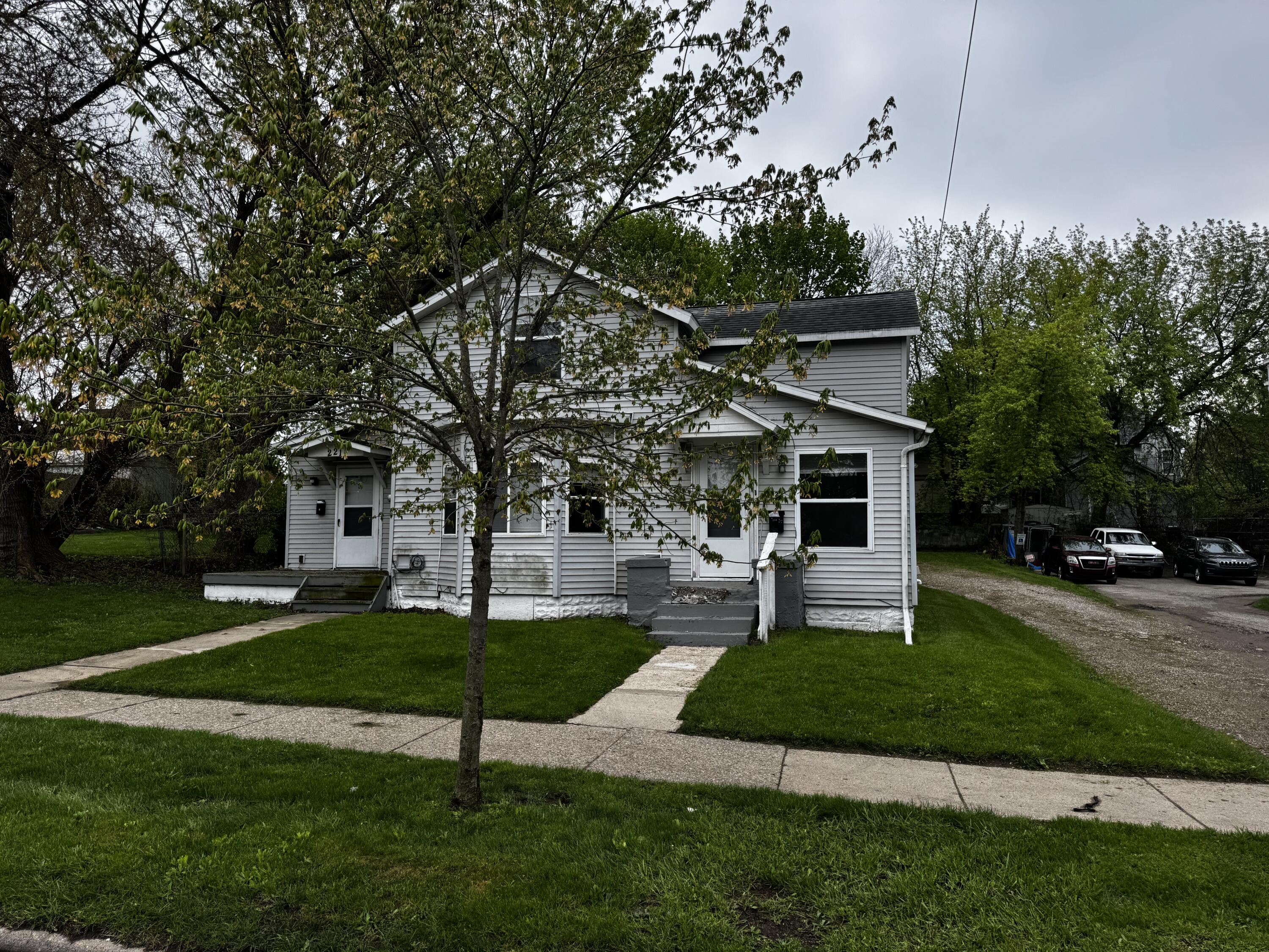 221-223 W Mason Street