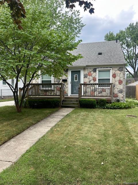 Ferndale City, Michigan 48220, United States, 3 Bedrooms Bedrooms, ,2 BathroomsBathrooms,Residential,Pending,168577