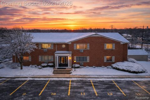 Photo of 801 Plate Street #201, Rochester City, MI 48307 (MLS # 20261009454)