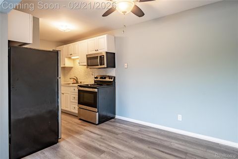 Tiny photo for 801 Plate Street #201, Rochester City, MI 48307 (MLS # 20261009454)