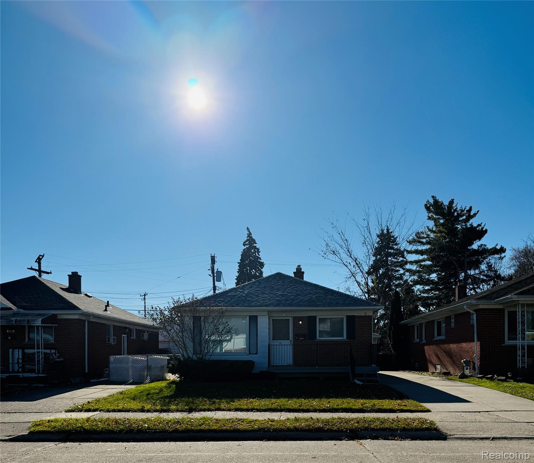 18258 Curtain Avenue