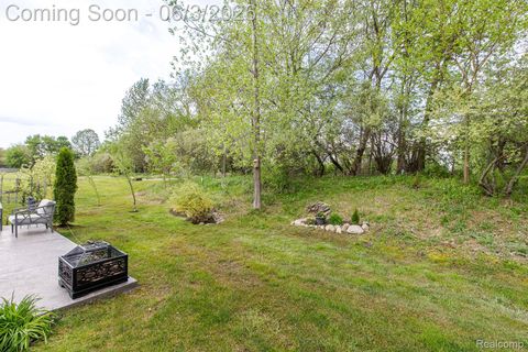 Tiny photo for 7466 Village Court, Springfield Charter Township, MI 48350 (MLS # 20261038545)