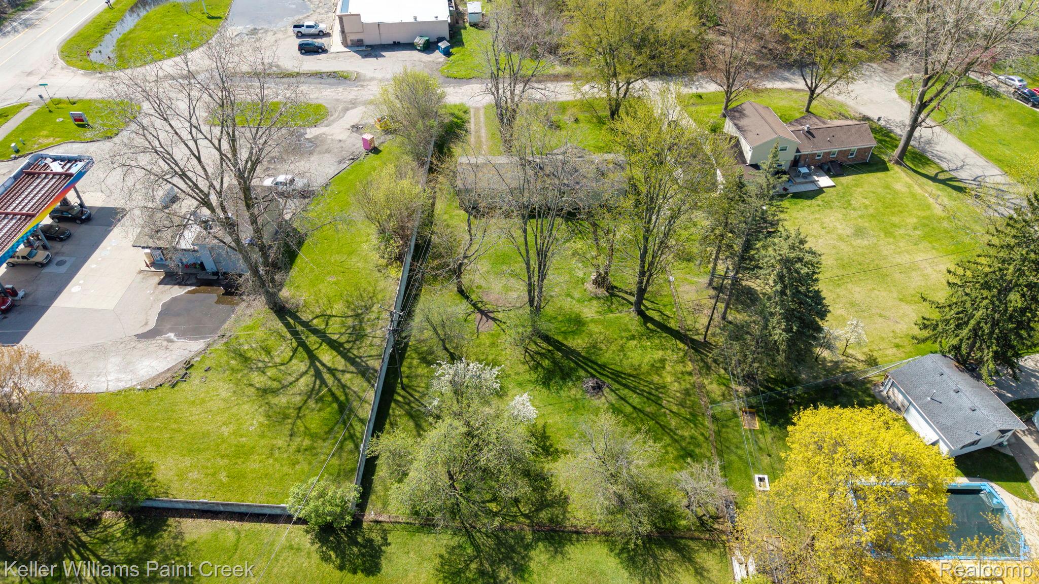 2244 Hammerslea Road