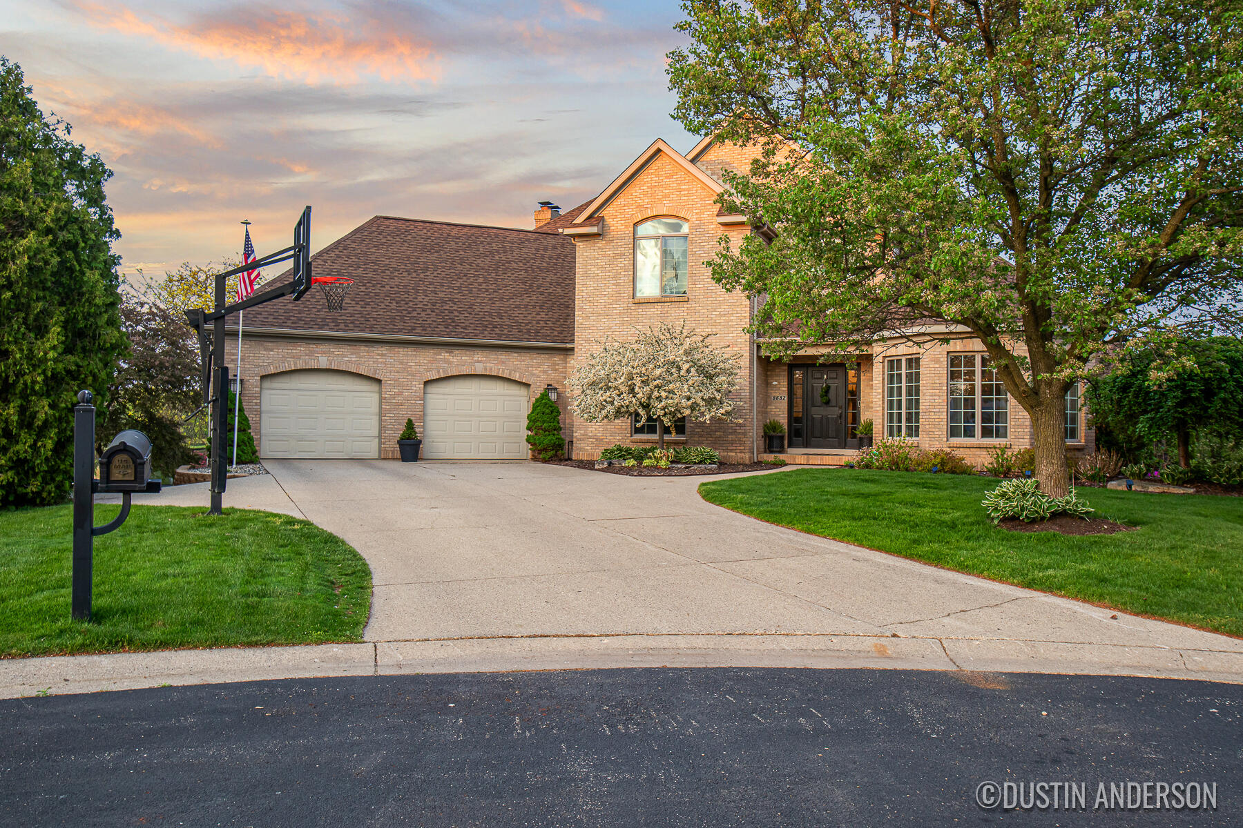 8682 Wallinwood Farms Drive