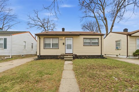 11310 Chalmers Avenue Warren City MI 48089