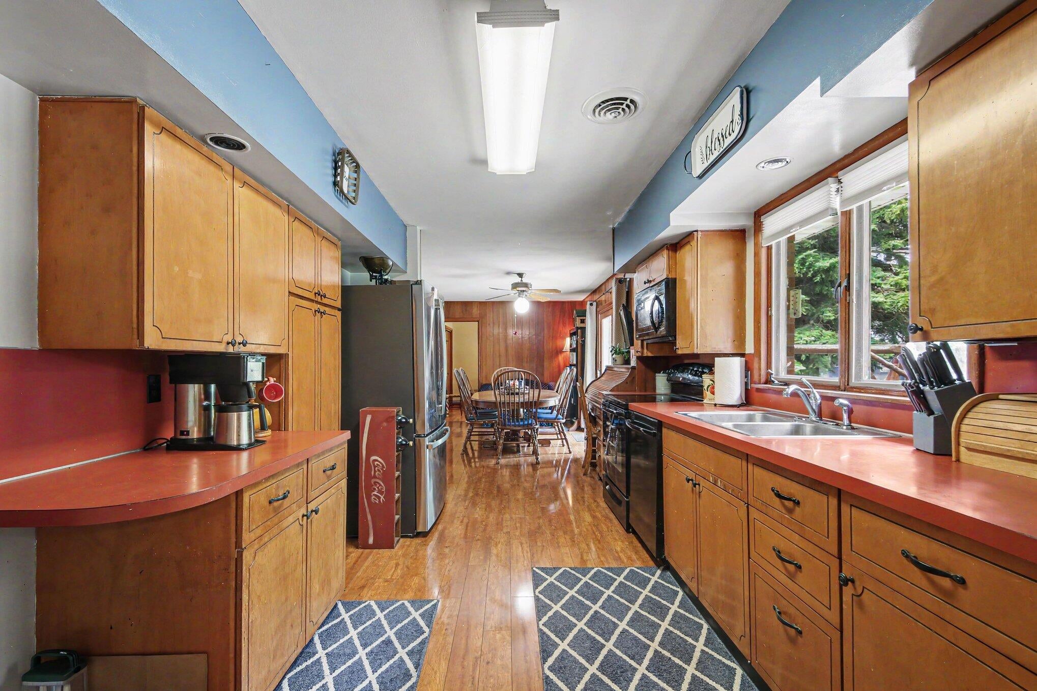 324 Fairlane Drive NW